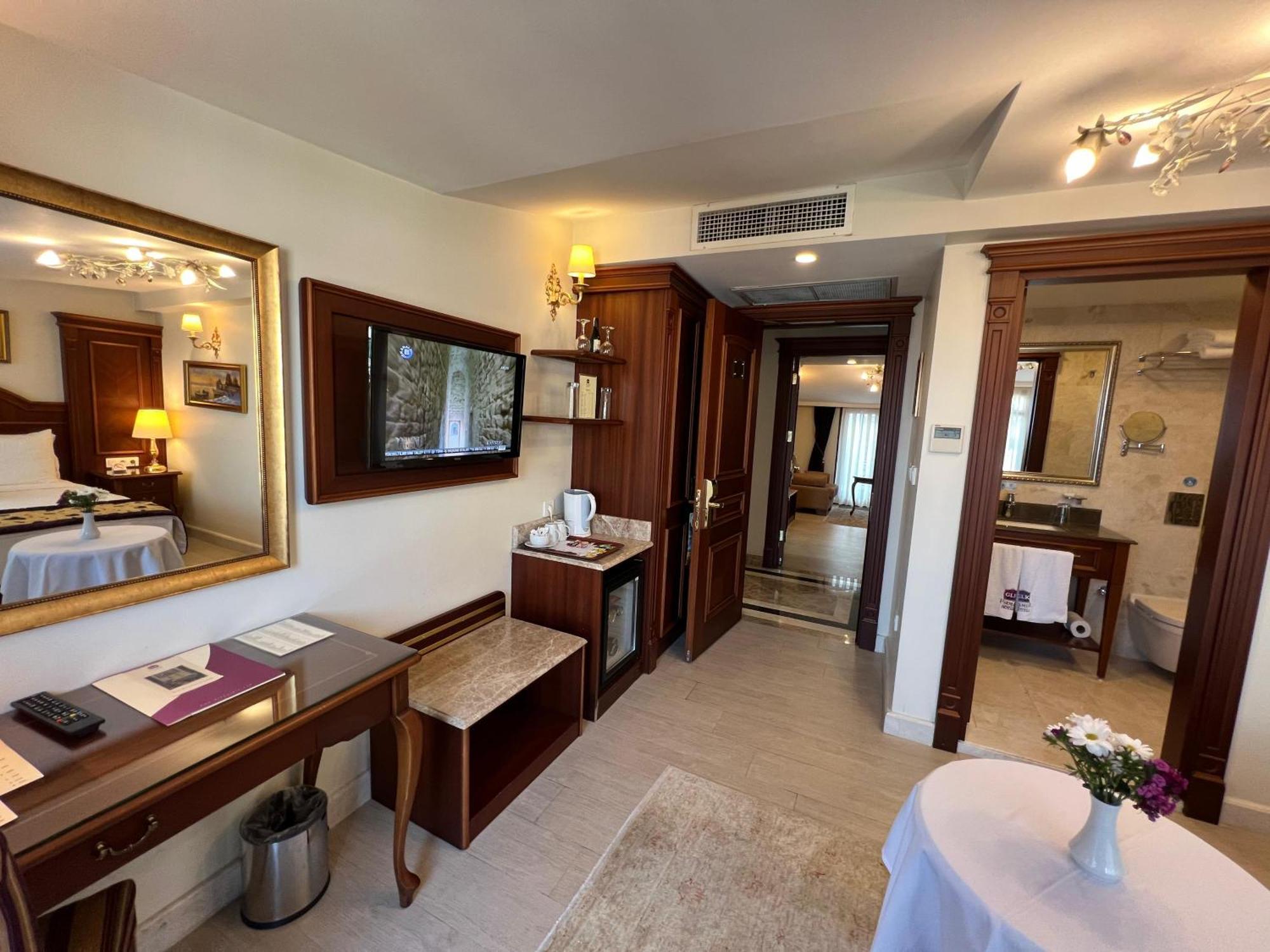 Glk Premier Regency Suites & Spa Istanbul Exterior photo