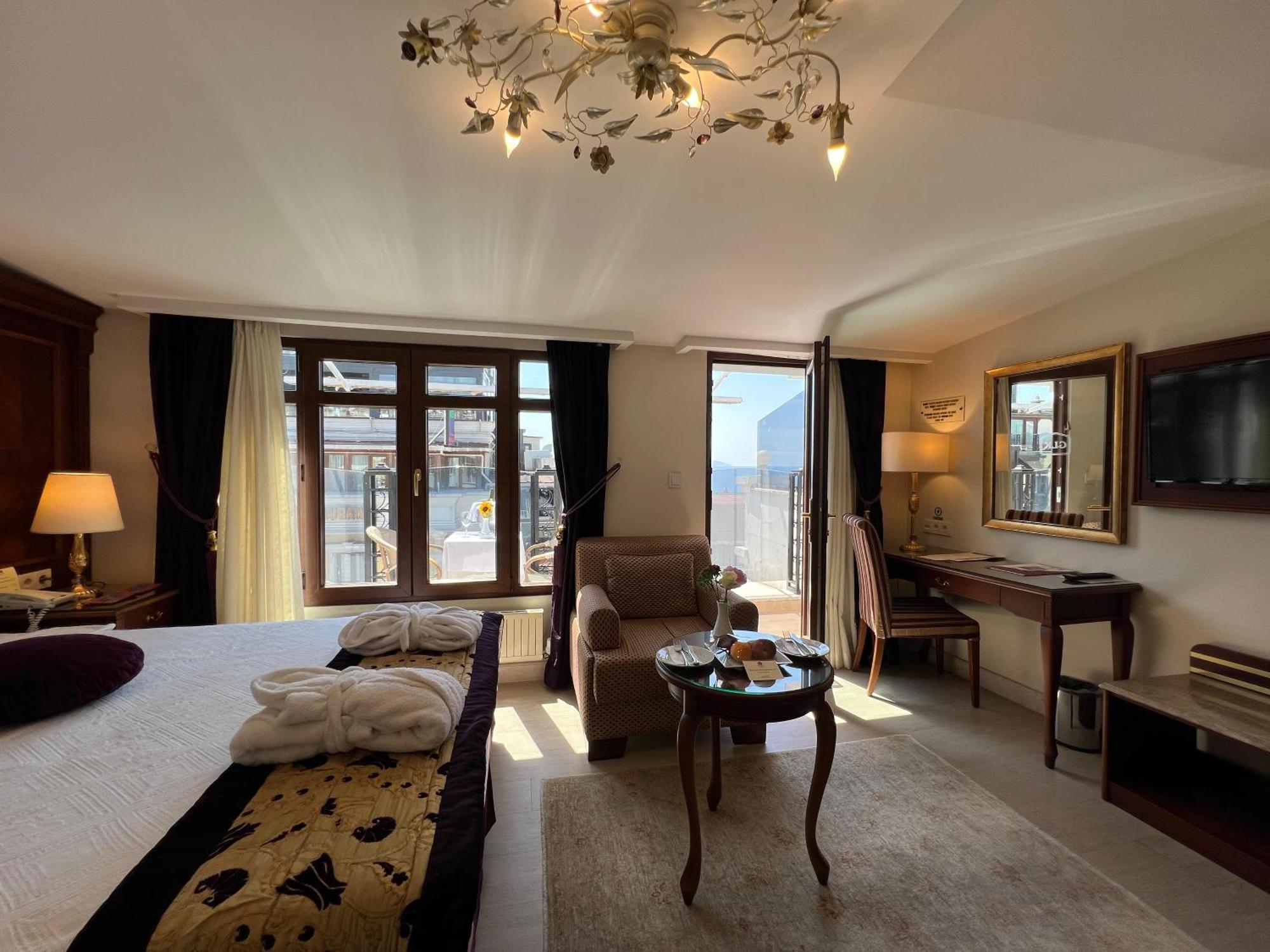 Glk Premier Regency Suites & Spa Istanbul Exterior photo