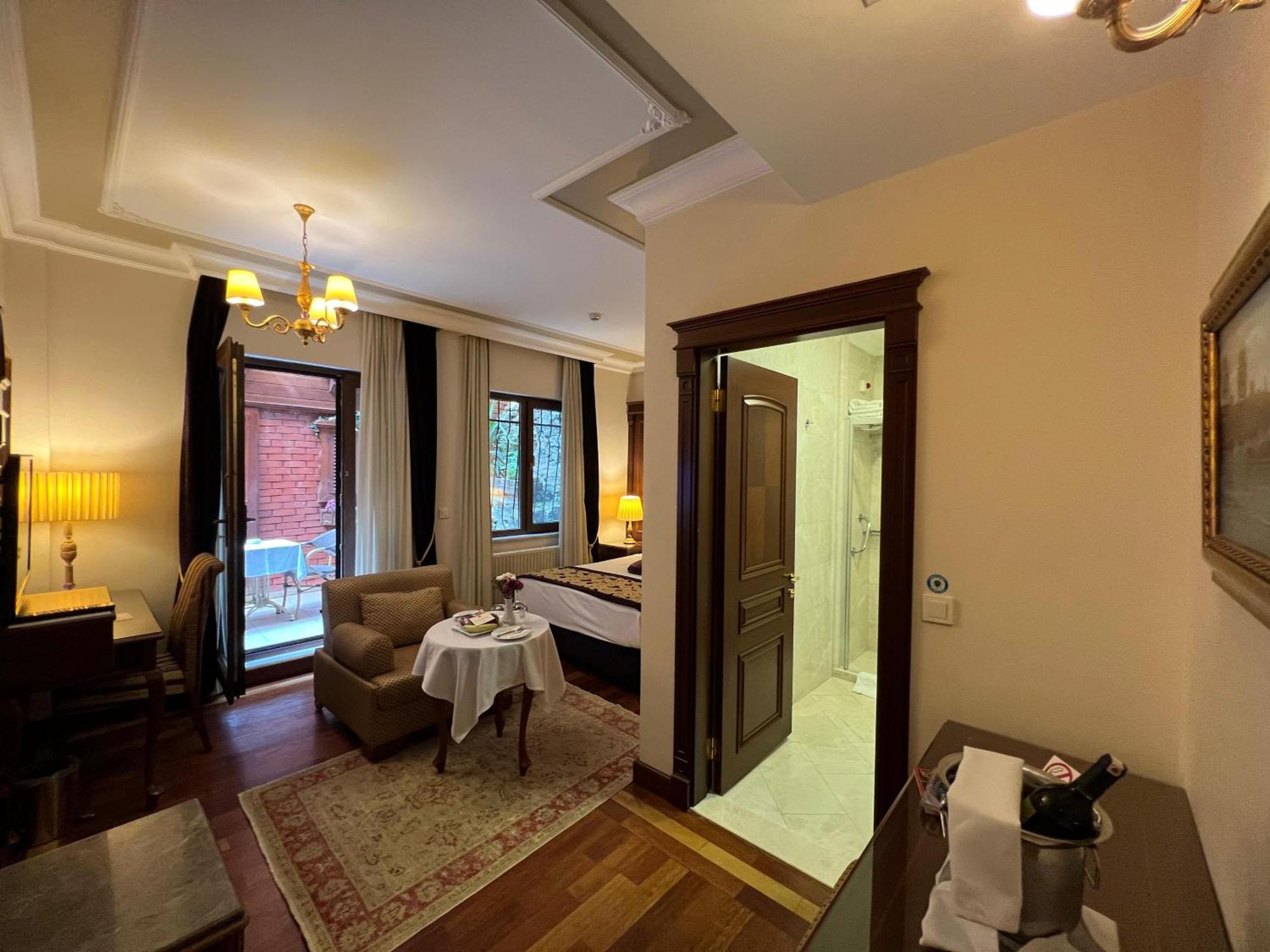 Glk Premier Regency Suites & Spa Istanbul Exterior photo